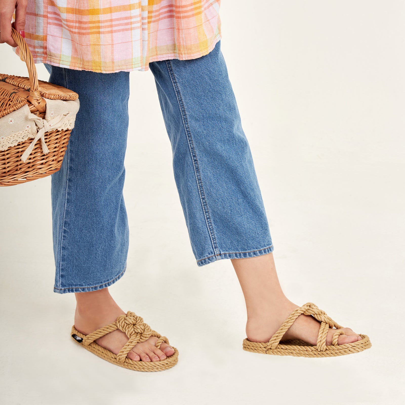 Caper Zori Loop Beige Sandals